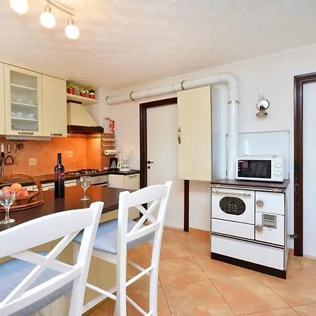 Сasa de vacaciones Home, Bozic Cvrljevo