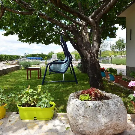 Home, Bozic Prázdninový dům *