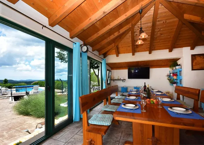 בית נופש Home, Bozic *