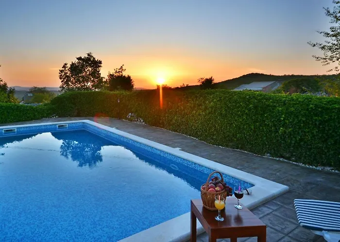 Home, Bozic Holiday home *