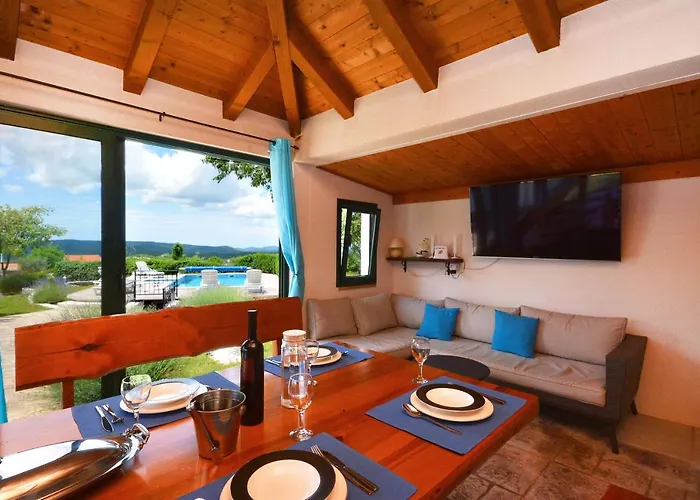 Home, Bozic Cvrljevo