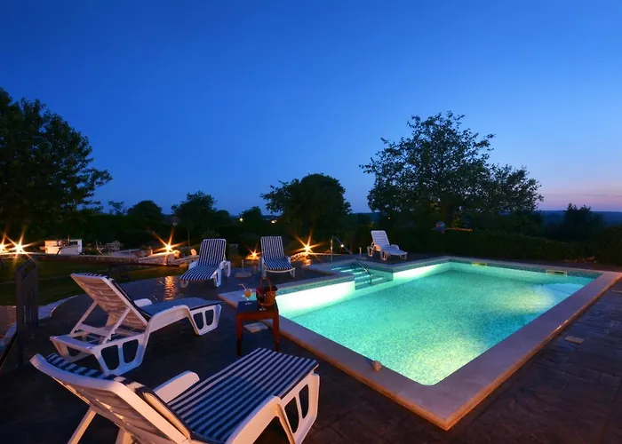 בית נופש Home, Bozic