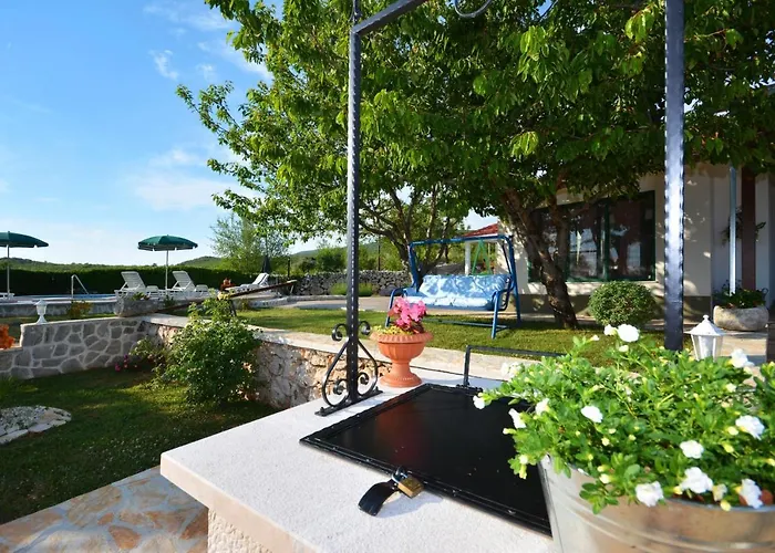 Holiday home Home, Bozic Cvrljevo